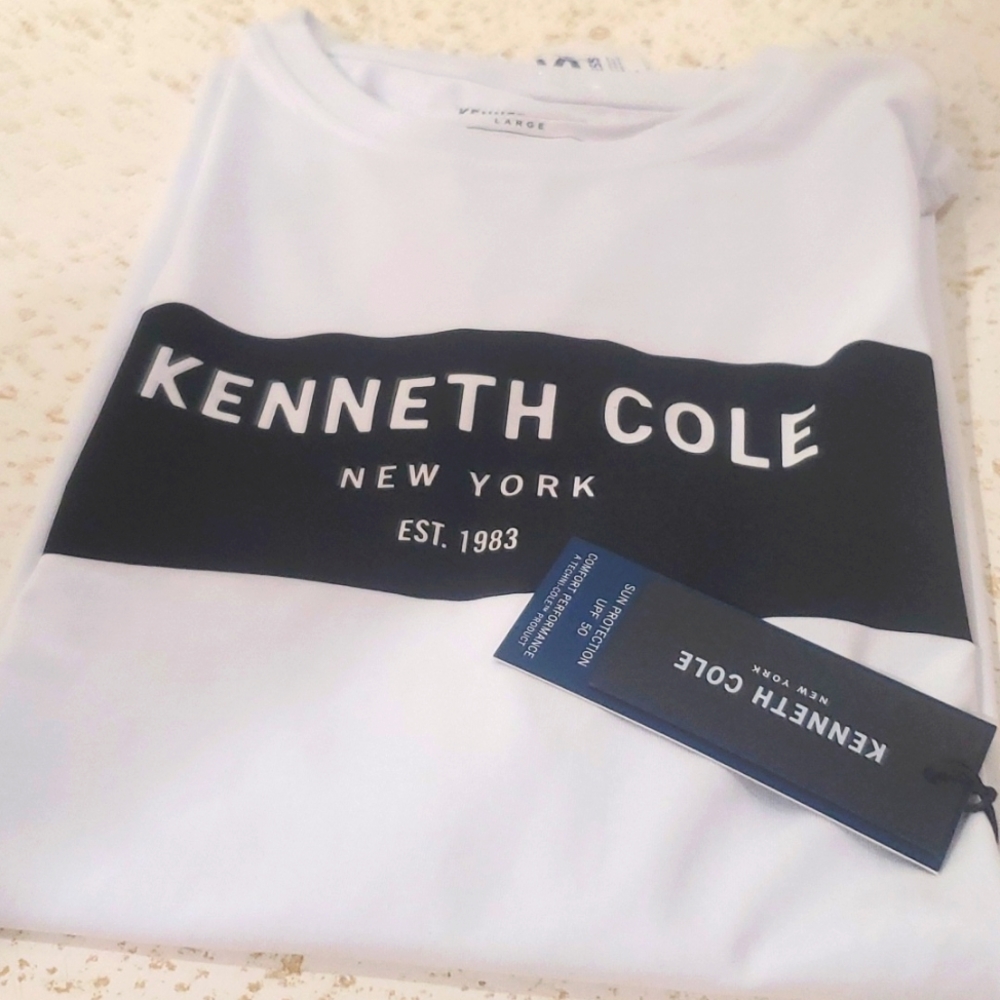 Kenneth Cole T-shirt - Large